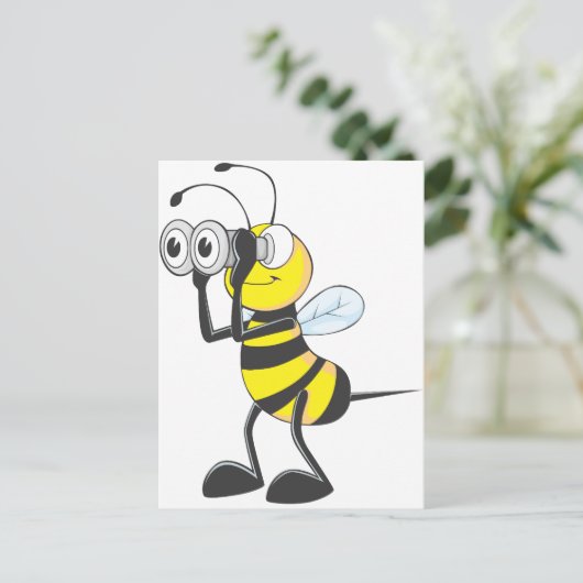 Cute Bee Holding Binocles die iets bekijken Briefkaart (Staand voorkant)