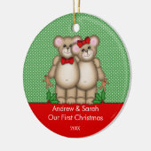 Cute Beer Couple ons eerste kerstfeest Keramisch Ornament (Links)