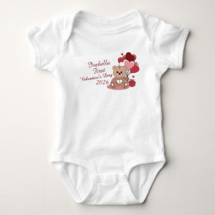 Cute Beer Eerste Valentijnsdag 2026 Persoonlijk Romper