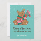 Cute Beer in Warm en Cozy Sweater Merry Kerstmis Feestdagenkaart (Voorkant)