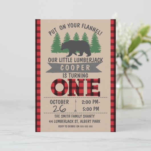 Cute Beer Lumberjack 1st Birthday Uitnodiging (Staand voorkant)
