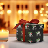 Cute Beer met kerstboomcadeaus voor fietsers Cadeaupapier