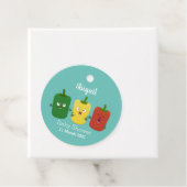 Cute bell pepper capsicum trio zingende cartoon bedankjes labels (In situ)