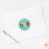 Cute bell pepper capsicum trio zingende cartoon ronde sticker (Envelop)