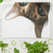 Cute Bengal Cat in Bed Afbeelding Theedoek (Gevouwen)