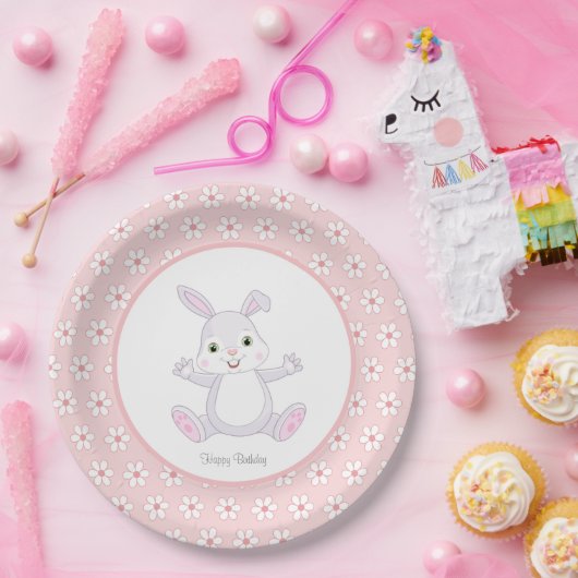 Cute Birthday Bunny & Flowers on Light Pink Papieren Bordje (Feest)