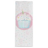 Cute Birthday Cupcake with Candle Wijn Cadeautas (Voorkant)