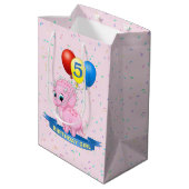 Cute Birthday Girl Pink Baby Triceratops Dino Medium Cadeauzakje (Achterkant Gekanteld)