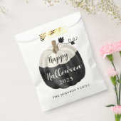Cute Black and White Pumpkin Happy Halloween 2022 Bedankzakje (Gezegeld)