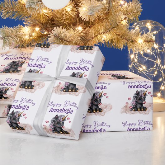 Cute Black Baby Unicorn en Hearts Cadeaupapier (Feestdagen)