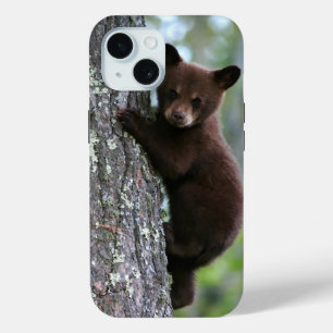 Cute Black Beer Cub die een boom beklimt iPhone 15 Case