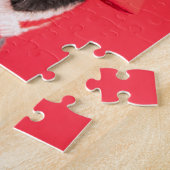 Cute Black Cat in Bow Stropdas op rood Legpuzzel (Zijkant)
