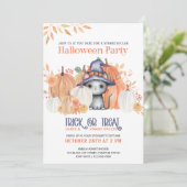 Cute Black Cat in Witch Pet Kinder Halloween Party Kaart (Staand voorkant)