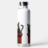 CUTE BLACK CAT SITTING IN A RED PRESENT WATERFLES (Rechts)