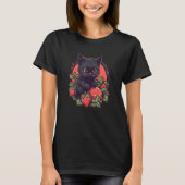 Cute black cat sitting on a patch of strawberries  t-shirt (Voorkant)