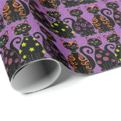 Cute Black Cats Paars Whimsical Halloween Patroon Cadeaupapier (Rol Hoek)