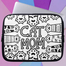 Cute Black en white cat mama met kattenpoten