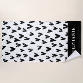 Cute Black en White Doodle Hearts gepersonaliseerd Strandlaken (Voorkant)