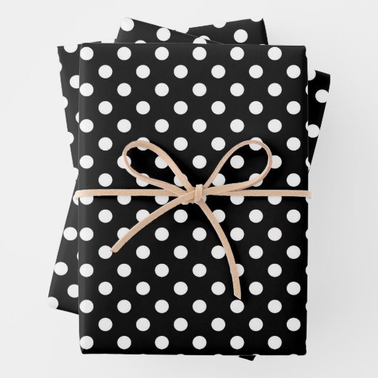 Cute Black en White Polka Dots Pattern Inpakpapier Vel (In situ)