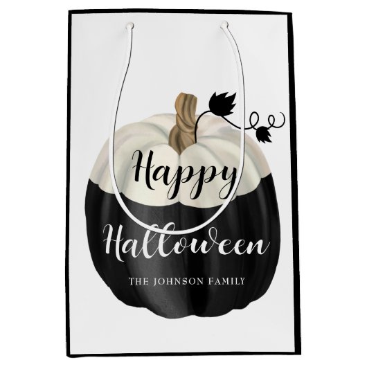 Cute Black en White Pumpkin Happy Halloween Medium Cadeauzakje (Voorkant)