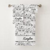 Cute Black en White Serene Cat Face Pattern Bad Handdoek (Insitu)