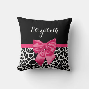 Cute Black Giraffe Print Girly Pink Bow and Name Kussen