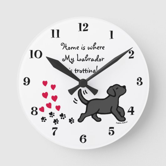Cute Black Labrador Trotting Clock Ronde Klok (Voorkant)