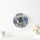 Cute Black Raven in de sneeuwfoto Ronde Klok (Huis)