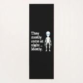 Cute black white alien quote yogamat (Achterkant)