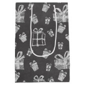 Cute Black & White Kerstmis Present Chalkboard Medium Cadeauzakje (Achterkant)