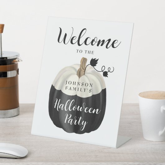 Cute Black & White Pumpkin Halloween Party Welcome Reclamebord Met Voetstuk (Insitu)