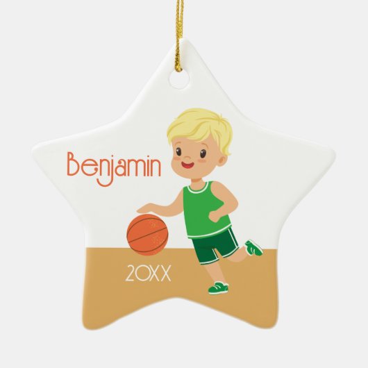 Cute Blonde Boy Basketball Persoonlijke Kerstmis Keramisch Ornament (Voorkant)
