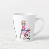 Cute Blonde Girl met roze bike en kat in bloemen Latte Mok (Rechts)