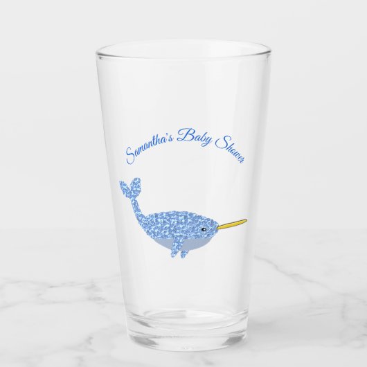 Cute Blue Baby Narwhal Baby shower Custom Glas (Voorkant)
