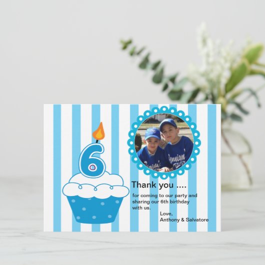 Cute Blue Cupcake Foto Hartelijk dank Kaart (Staand voorkant)