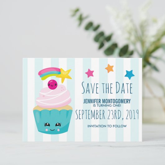 Cute Blue Cupcake met Kawaii Face Birthday Save The Date (Staand voorkant)