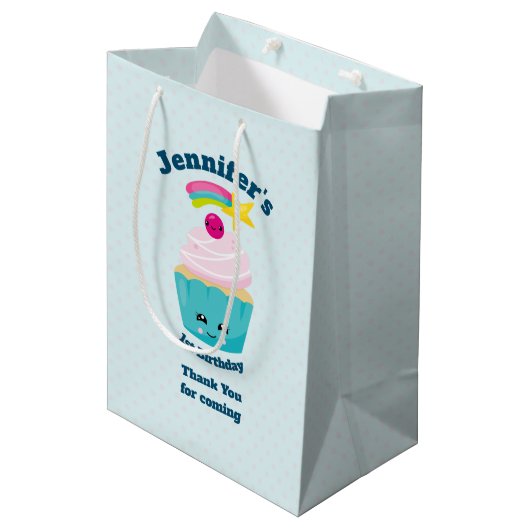Cute Blue Cupcake met Kawaii Face Hartelijk dank Medium Cadeauzakje (Voorkant Gekanteld)
