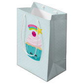Cute Blue Cupcake met Kawaii Face Medium Cadeauzakje (Voorkant Gekanteld)