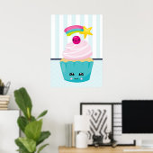 Cute Blue Cupcake met Kawaii Face Poster (Thuiskantoor)