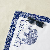 Cute Blue Floral Paisley Elephant Illustration Strandlaken (In situ)