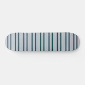 Cute blue gray stripes  persoonlijk skateboard (Horizontaal)