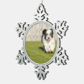 Cute Bobtail Sheepdog Tin Sneeuwvlok Ornament (Rechts)