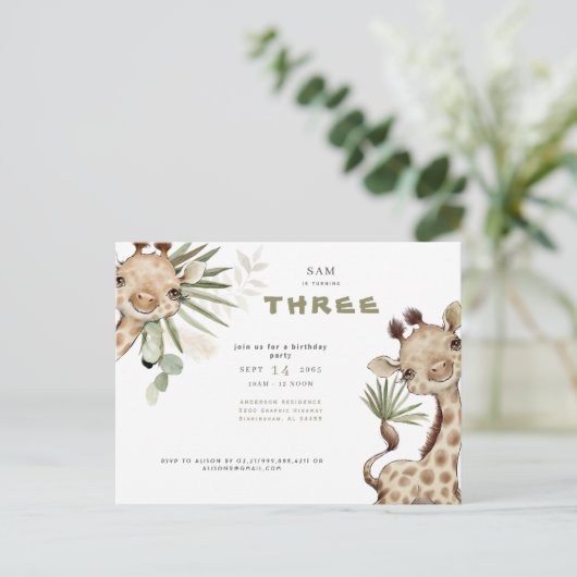 Cute Boho Giraffe Neutral Pampas Birthday Party Uitnodiging Briefkaart (Staand voorkant)