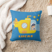 Cute Boy in Submarine Kinder Room Decor Sierkussen (Deken)