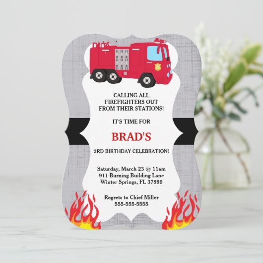 Cute brandweerauto brandweerman verjaardagsuitnodi kaart (Staand voorkant)