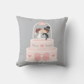 Cute Bride en Groom Pink Wedding Cake Pillow Kussen (Voorkant)