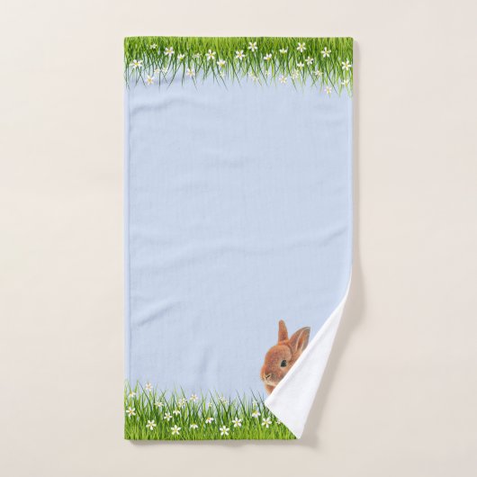 Cute Brown Bunny & Flowers on Light Blue Bad Handdoek (Handdoek)