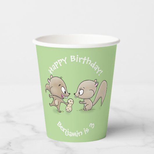 Cute brown eekhoorns die een pinda cartoon delen papieren bekers (Voorkant)