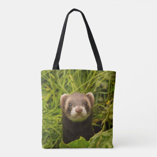 Cute Brown Ferret in de Grass Tote Bag (Achterkant)