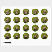 Cute Brown Ferret in the Grass Dank u Ronde Sticker (Vel)